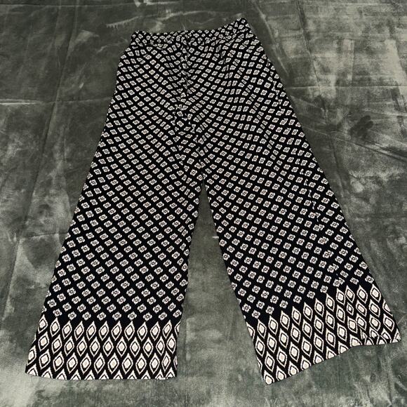 Loft Crop Pants Women’s XS Black White Geometric Wide Leg Casual Summer Pull On - Picture 6 of 6